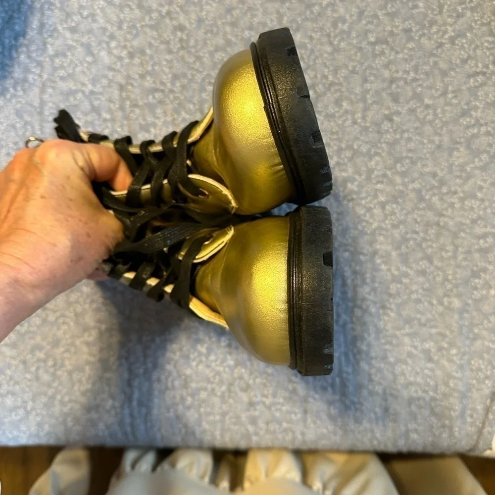 Olivia Miller Girl Gold and Pink Like New Lace Up Boots Size 5